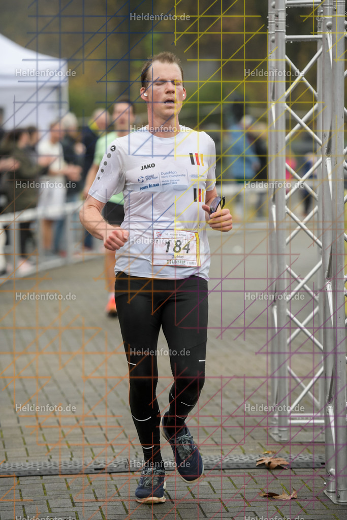 Neusser Erftlauf 2025  | 15km Neusser Erftlauf 2025 Foto: Heldenfoto.de