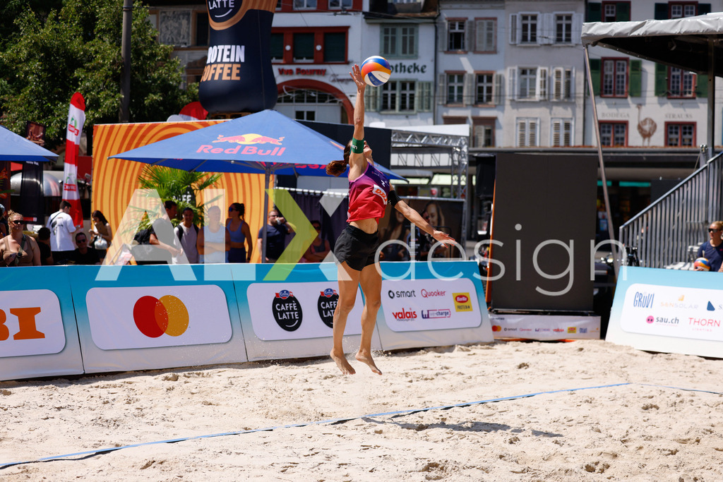 Obi BeachTour 2026 - Basel | BASEL, SWITZERLAND - JULY 17: JANICK SCHALTEGGER (SUI) during the Obi BeachTour 2026 match between KLUSER / SCHWAB (SUI) and GERSON / SCHALTEGGER (SUI) at Barfüsserplatz on July 17, 2026 in Basel, Switzerland. - Realisiert mit Pictrs.com