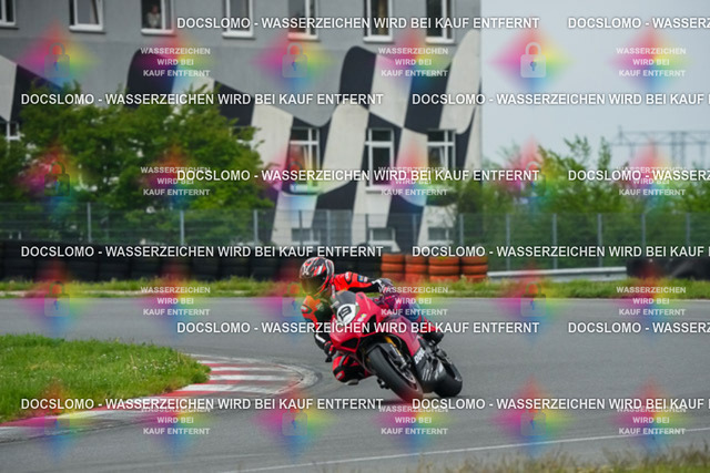 2026_05_08_PBK_22704_LRX | Sportfotografie; SlowMotion; Video; Rennstrecke; Hafeneger; Speer; Racing; RSE; BMW; CBO; Trackday; Motorsportarena; Hockenheimring; Brno; Most; Barcelona; Valencia