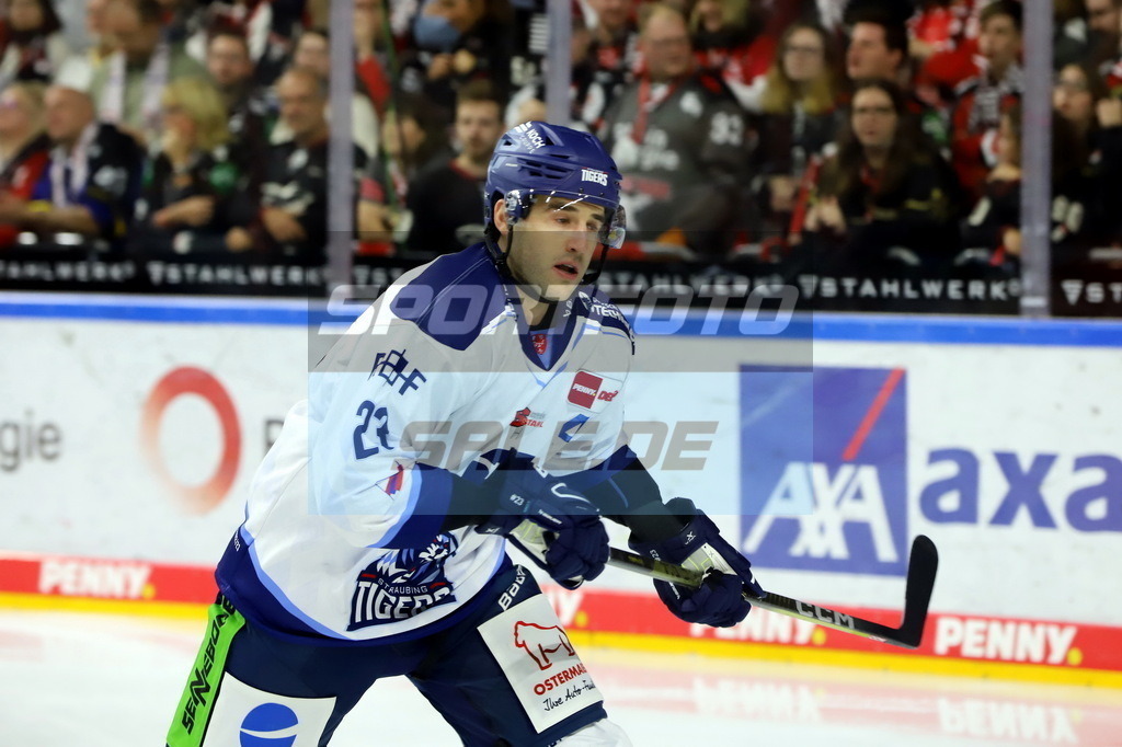 Michael Connolly - STR | Michael Connolly - STR - Realisiert mit Pictrs.com