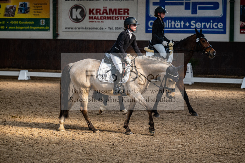 20240310-DOS_1077 | Entdecke hochwertige Reitturnierfotos von Foto Oger. Professionell, emotional und authentisch – jetzt Lieblingsmomente im Shop bestellen.Deutschlandweite Turnierfotografie. - Realisiert mit Pictrs.com