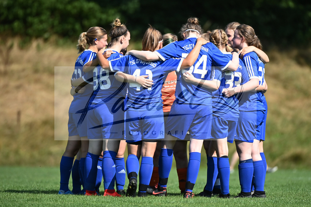VFBGRE20200816_0089 | Fussball, Frauen:   bei dem Testspiel zwischen VfB Schinkel und TSG 07 Burg Gretesch IV auf der Sportanlage am Zuschlag am 16.08.2020 in Osnabrueck, Deutschland. - Realisiert mit Pictrs.com