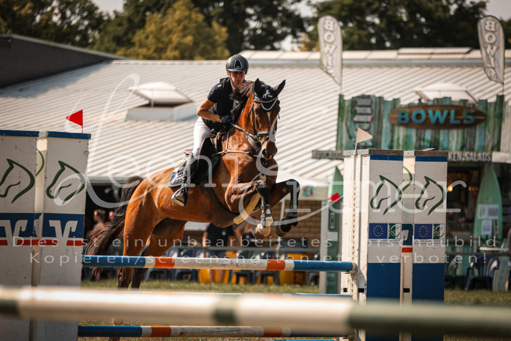 13.FrPfA00017 | Leoni Ertmer Photography - Realisiert mit Pictrs.com