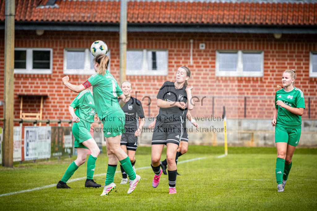 SG Bohmte/Ostercappeln/Schwagstorf - SG Hollenstede / Schwagstorf | Fr.-BZL Weser-Ems Süd · 1. Damen - SG Hollenstede / Schwagstorf · Sportplatz - Realisiert mit Pictrs.com