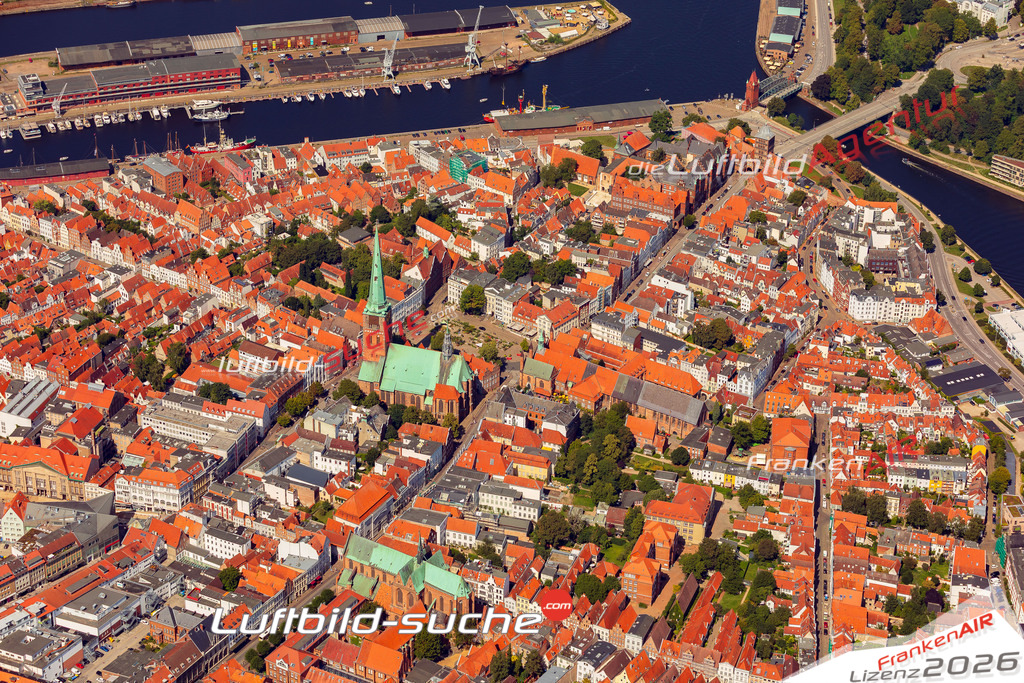 Schöne Luftaufnahme als Geschenk in  Lübeck - Die Luftbildaufnahme wurde 2025 vom UL-Flugzeug heraus erstellt ( keine Drohne ) - Hochauflösende Luftaufnahme -Nicht vergleichbar mit Google Maps oder Satelittenbilder- Die Geschenkidee !Mit Lizenz und Bildrechte bestellbar