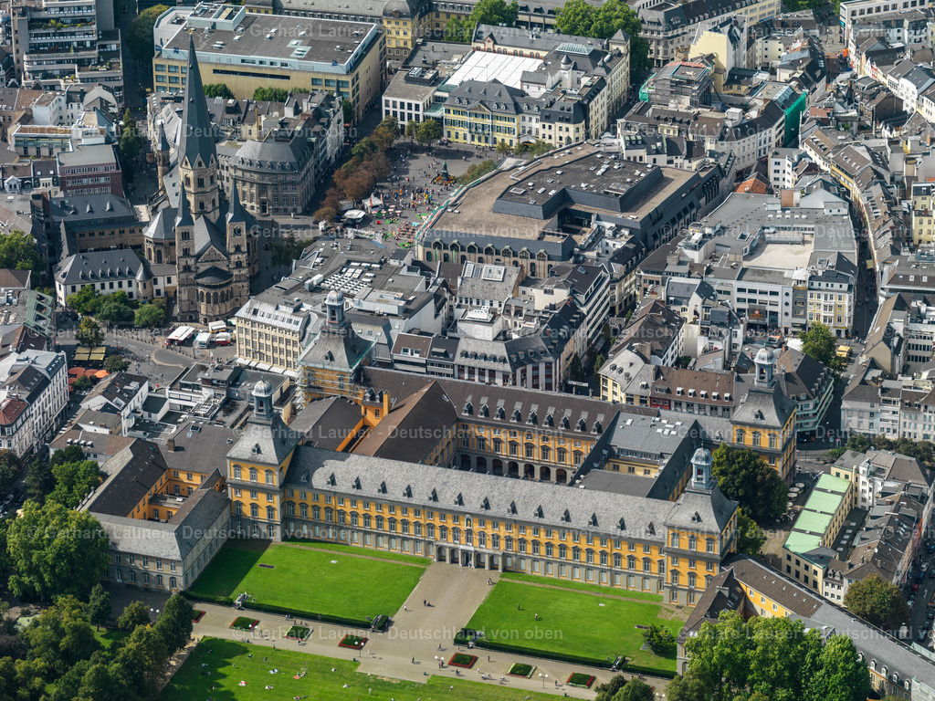 3196165 | Rheinische Friedrich-Wilhelms-Universität Bonn, eine der großen Universitäten in Deutschland.