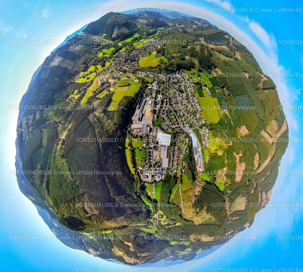 Lennestadt230990349SaalhausenNord | Luftbild, Ortsansicht Ortsteil Saalhausen-Nord, Erdkugel, Fisheye Aufnahme, Fischaugen Aufnahme, 360 Grad Aufnahme, tiny world, Saalhausen, Lennestadt, Sauerland, Nordrhein-Westfalen, Deutschland