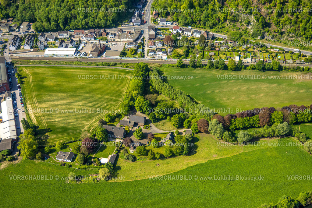 Hagen240504490Hohenlimburg | Luftbild, Sunderhof Wohnsiedlung Sundernstraße von Bäumen umgeben, Wiesen und Felder, Hohenlimburg, Hagen, Ruhrgebiet, Nordrhein-Westfalen, Deutschland