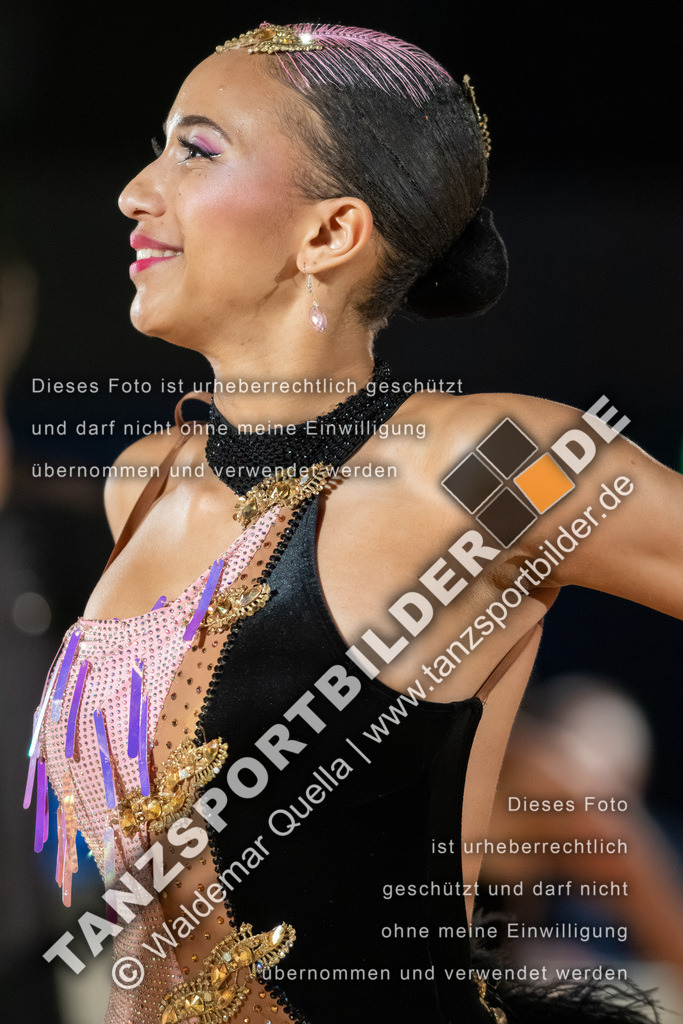 20260321-12883 | Hier finden Sie Tanz Bilder vom Latein und Standard Formationen tanzen. Sportbilder vom Tanzsport. Schöne Fotos und von Weltmeisterschaft, Europameisterschaft, Bundesliga, Regionalliga, Oberliga und Landesliga sowie von GOC Stuttgart, DanceComp, WM Bremen