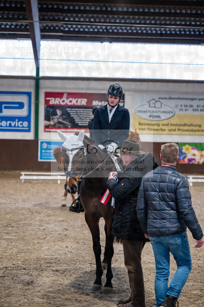 Hallenreittunier Voxtrup 2023 | Entdecke hochwertige Reitturnierfotos von Foto Oger. Professionell, emotional und authentisch – jetzt Lieblingsmomente im Shop bestellen.Deutschlandweite Turnierfotografie. - Realisiert mit Pictrs.com