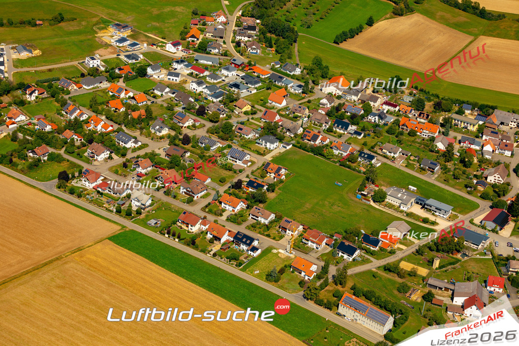 Das Luftbild zeigt : Kreenheinstetten Leibertingen - Die Luftaufnahme wurde 2024 vom UL-Flugzeug aus erstellt ( keine Drohne ) - Hochauflösende Luftaufnahme - Für grossformatige Ausdrucke geeignet. Die Geschenkidee !Mit Lizenz und Bildrechte bestellbar