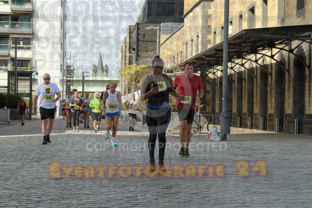 250920_1459_EV4_7765 | Sportfotografie im Rhein-Sieg Kreis, Köln, Bonn, NRW, Rheinland Pfalz, Hessen, etc. Unser Tätigkeitsfeld umfasst den Laufsport vom Volkslauf über den Marathon, Duathlon, Triathon bis zum Ultralauf wie Kölnpfad Ultra oder Schindertrail.