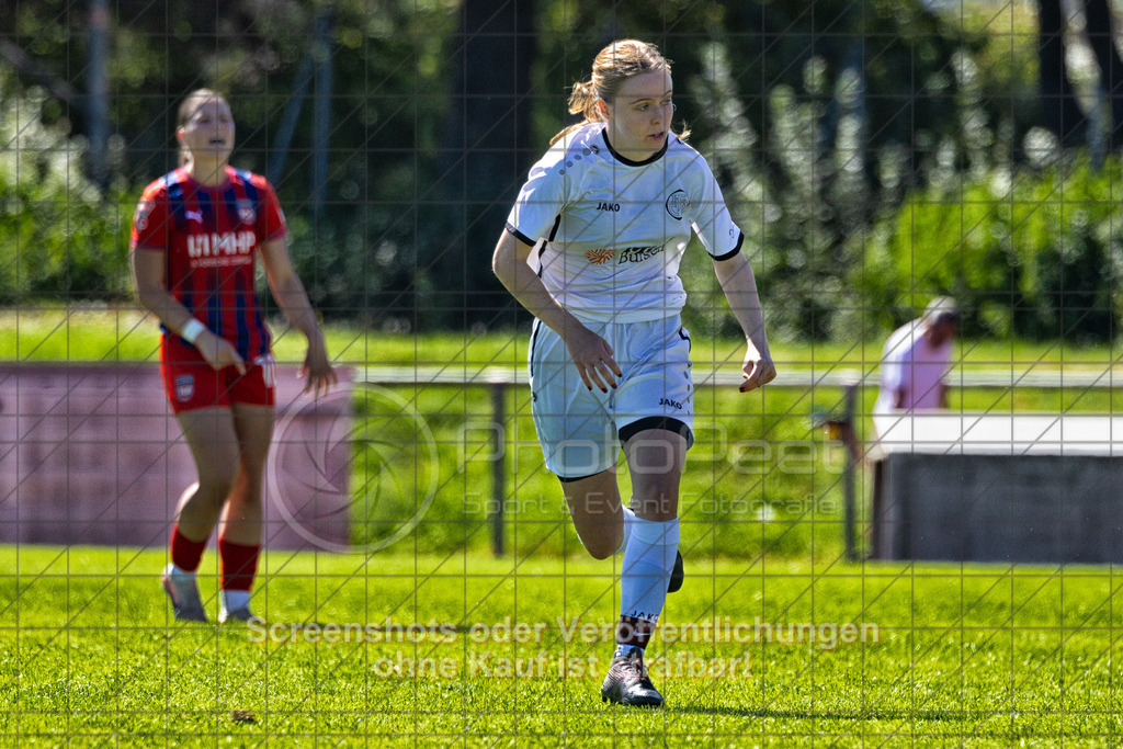 20260906_122403_0250-Bearbeitet_(c)_by_PhotoPeet | #,1.FC Donzdorf (weiß) vs. 1.FC Heidenheim 1846 (rot), Fußball, Frauen-Verbandspokal Gruppe 2, 2. Runde, Saison 2026/2027, Rasenplatz Lautertal Stadion, Süßener Straße 16, 73072 Donzdorf, 06.09.2026 - 11:00 Uhr,Foto: PhotoPeet / Sport- &amp; Eventfotografie / Peter Harich