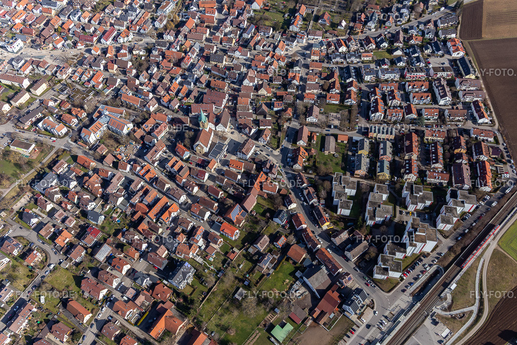 Ortsübersicht aus Südosten mit Petruskirche | Luftbild: Ortsübersicht aus Südosten mit Petruskirche in Renningen im Bundesland Baden-Württemberg in Deutschland. Foto: IMG_125029.jpg vom 20.02.2021 durch ©2025 Werner Riehm fly-foto.de/copyright - Realisiert mit Pictrs.com