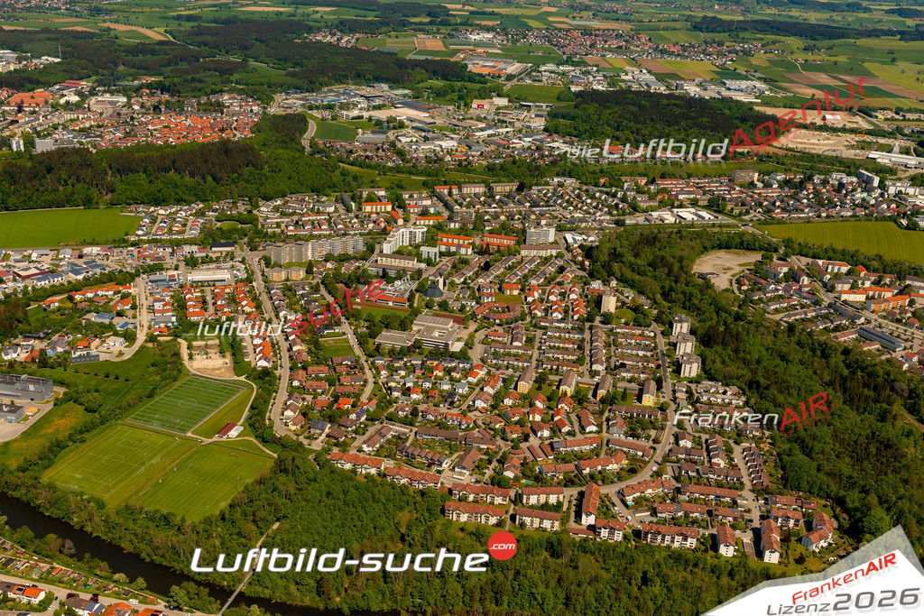 Das Luftbild zeigt :  Kaufbeuren - Die Luftaufnahme wurde 2024 vom UL-Flugzeug aus erstellt ( keine Drohne ) - Hochauflösende Luftaufnahme - Für grossformatige Ausdrucke geeignet. Die Geschenkidee !Mit Lizenz und Bildrechte bestellbar