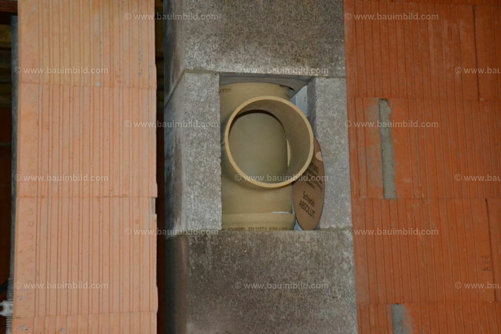 bib-lg08-schornstein-0017 | Nach LV-Leistungsgruppen sortierte Detailfotos über den Bau eines Hauses. Alle Hausbau-Bilder direkt vom Urheber und Autor der Website Haus-Selber-Bauen.com