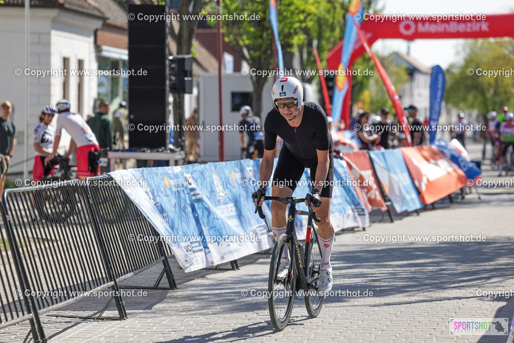 VJ__5547 | Neusiedlersee Radmarathon 2026@sportshot_your_pictrs #yourpictures#roadtowm2029 #nrm #neusiedlerseeradmarathon #neusiedlersee #neusiedlerseetourismus #burgenland #mörbisch #nrm26 #burgenlandtourismus #voglundco #poweredbyburgenlandtourismus #radsport #rad #marathon #ucigranfondo #visitburgenland #ucigranfondoworldseries