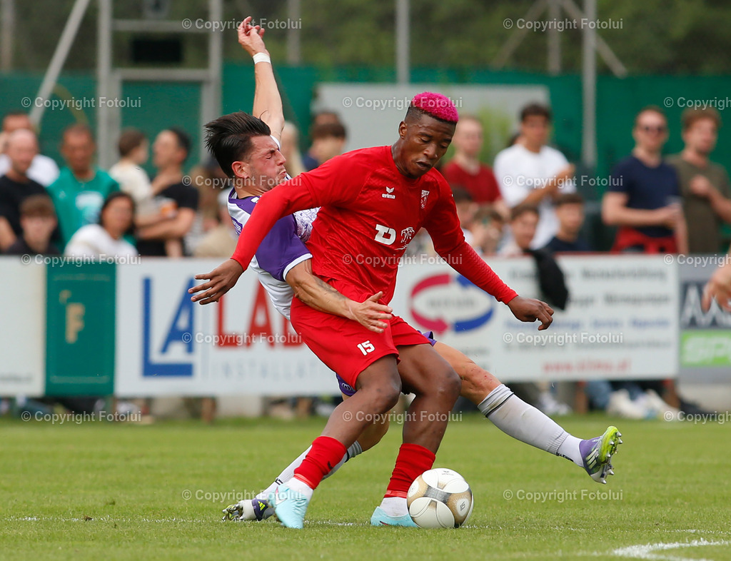 A_LUI_26072025_20 | SPORT,FUSSBALL,UNIQA OEFB CUP 1.RUNDE   26.07.2025 ASKOE OEDT-AUSTRIA SALZBURG IM BILD: JONATHAN ALUKWU  (OEDT) UND DENIS KAHRIMANOVIC (SALZBURG) FOTO:FOTOLUI
