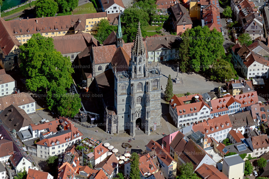 4032052 | KONSTANZ 12.06.2020 Kirchengebäude des Münster " Münster ULF Konstanz " am Münsterplatz im Ortsteil Altstadt in Konstanz am Bodensee im Bundesland Baden-Württemberg, Deutschland. Weiterführende Informationen bei: Röm.-kath. Kirchengemeinde Konstanz Altstadt. // Church building of the cathedral of " Muenster ULF Konstanz " on place Muensterplatz in the district Altstadt in Konstanz at Bodensee in the state Baden-Wuerttemberg, Germany. Further information at: Roem.-kath. Kirchengemeinde Konstanz Altstadt. Foto: Gerhard Launer
