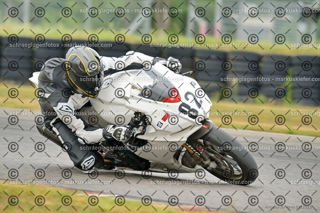 25bt05-0716 | markuskiefer.com - Realisiert mit Pictrs.com