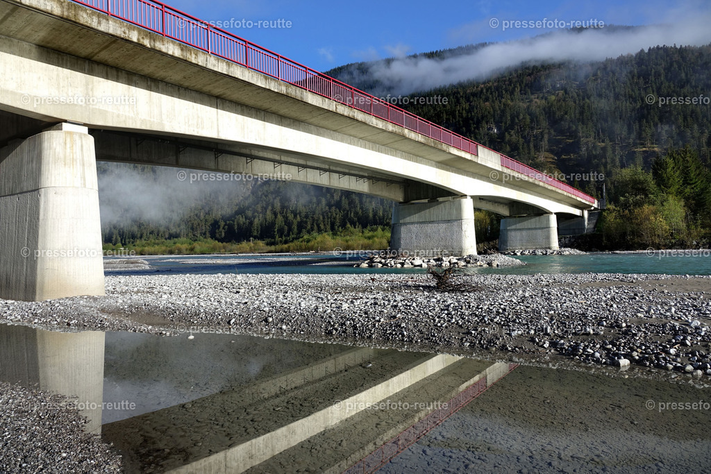 welltvi-Johannesbruecke-lechfluss-bei-Weissenbach-09052019-DSD00869 | Info aus dem Bezirk Reutte/Ausserfern Tirol sowie eine umfangreiche Bilddatenbank über die gesamte Region: Lechtal, Talkessel Reutte, Tannheimertal, Zwischentoren. Lech, Plansee, Zugspitze, Grenztunnel, B179, Fernpassstraße, Verkehr, Lawinen, Tradition, - Realisiert mit Pictrs.com