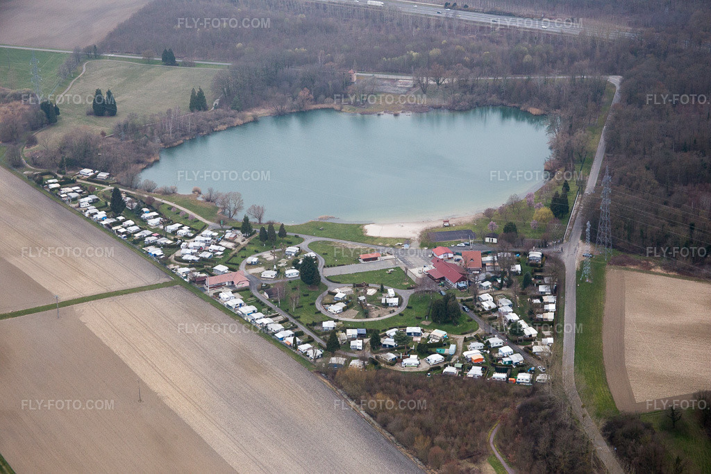 Aerial view: View of the town in Rœschwoog in the state Bas-Rhin, France.Photo: IMG_086639.jpg taken on 03/19/2016 by Werner Riehm/FLY-FOTO.comResolution of the original: 5472 x 3648 px