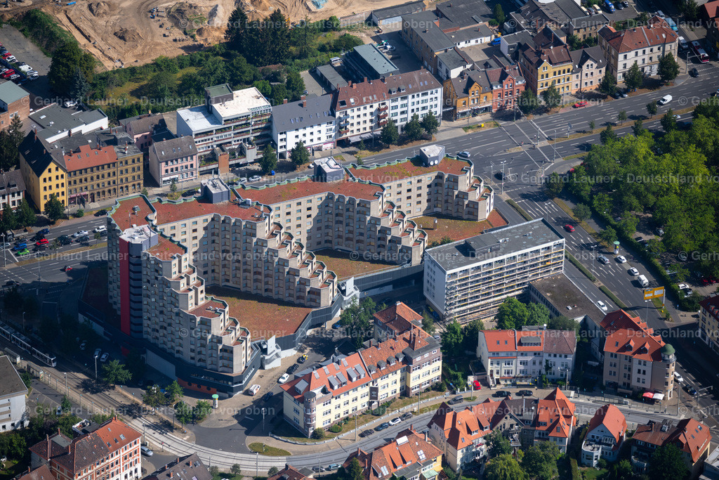 4035251 | BRAUNSCHWEIG 31.07.2020 Studenten-Wohnheim Gebäude " Affenfelsen " am Rebenring im Ortsteil Nordstadt in Braunschweig im Bundesland Niedersachsen, Deutschland. Weiterführende Informationen bei: ALU-BAU Gräbner GmbH,  Studentenwerk OstNiedersachsen,  iwb Ingenieurgesellschaft mbH. // Student Residence - Building " Affenfelsen " on Rebenring in the district Nordstadt in Brunswick in the state Lower Saxony, Germany. Further information at: ALU-BAU Graebner GmbH,  Studentenwerk OstNiedersachsen,  iwb Ingenieurgesellschaft mbH. Foto: Gerhard Launer
