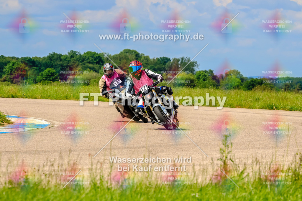 MotoTeam-0676 | Hier findet Ihr Bilder von Touristenfahrten auf der Nürburgring Nordschleife oder von anderen Veranstaltungen die ich besucht habe. Viel Spass beim Durch Schauen 