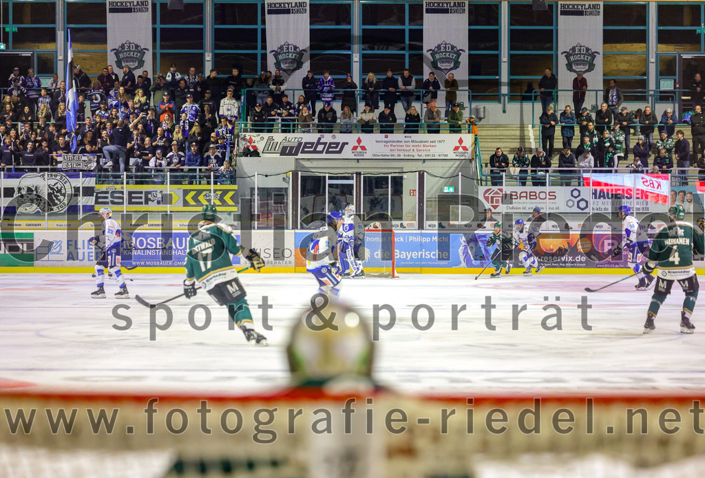 2025-09-26_108_TSV_Erding_gegen_SC_Riessersee | Erding, Deutschland, 26.09.2025:Eishockey, Oberliga Süd 2025 / 2026, 3. Spieltag, TSV Erding gegen SC Riessersee, Endergebnis: 3:5Foto: Christian Riedel / fotografie-riedel.net