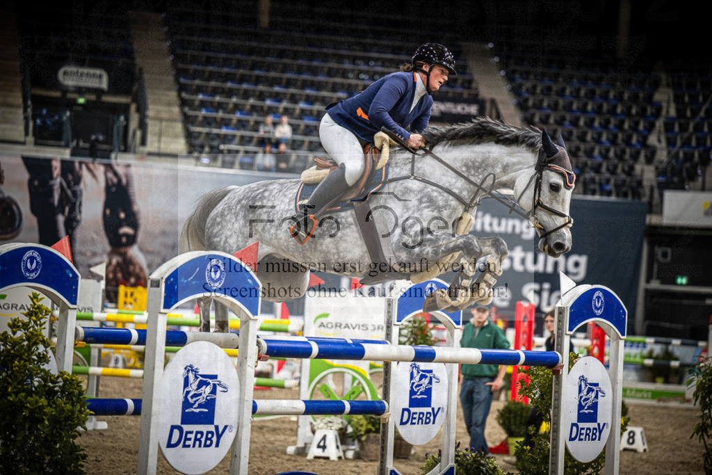 DOS_2062 | Entdecke hochwertige Reitturnierfotos von Foto Oger. Professionell, emotional und authentisch – jetzt Lieblingsmomente im Shop bestellen.Deutschlandweite Turnierfotografie. - Realisiert mit Pictrs.com