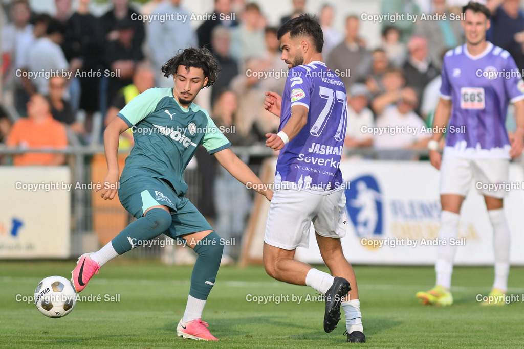 PSV Neumünster vs VfR Neumünster | Ayoub Assameur (PSV #8) vs Alban Jasari (VfR #77) / Fußball-Oberliga Männer 2026/2027 / PSV Neumünster vs VfR Neumünster / PSV Stadion Platz A / Neumünster / 31.07.26 - Realisiert mit Pictrs.com