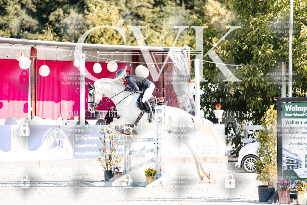 CK901568 | Turnierfotografie Pferdefotografie Trier Rheinland-Pfalz Pferdesport Reitsport Tierfotografie Sportfotografie Pferdevideo Pferdevideografie Equestrianvideography equestrianphotography  - Realisiert mit Pictrs.com