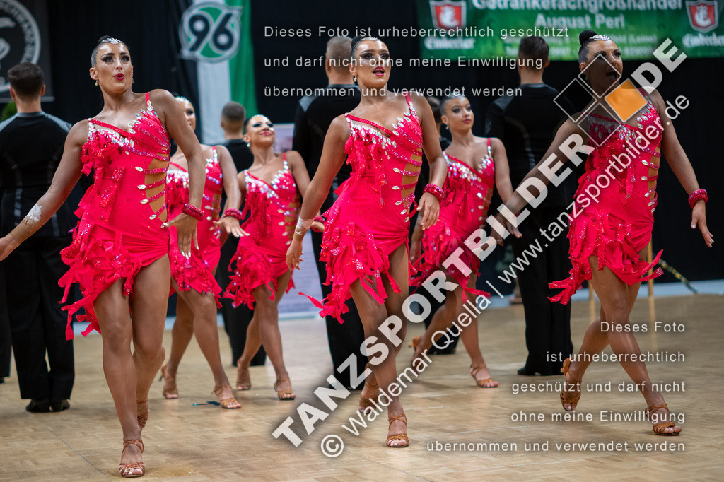 20250222-11053 | Hier finden Sie Tanz Bilder vom Latein und Standard Formationen tanzen. Sportbilder vom Tanzsport. Schöne Fotos und von Weltmeisterschaft, Europameisterschaft, Bundesliga, Regionalliga, Oberliga und Landesliga sowie von GOC Stuttgart, DanceComp, WM Bremen