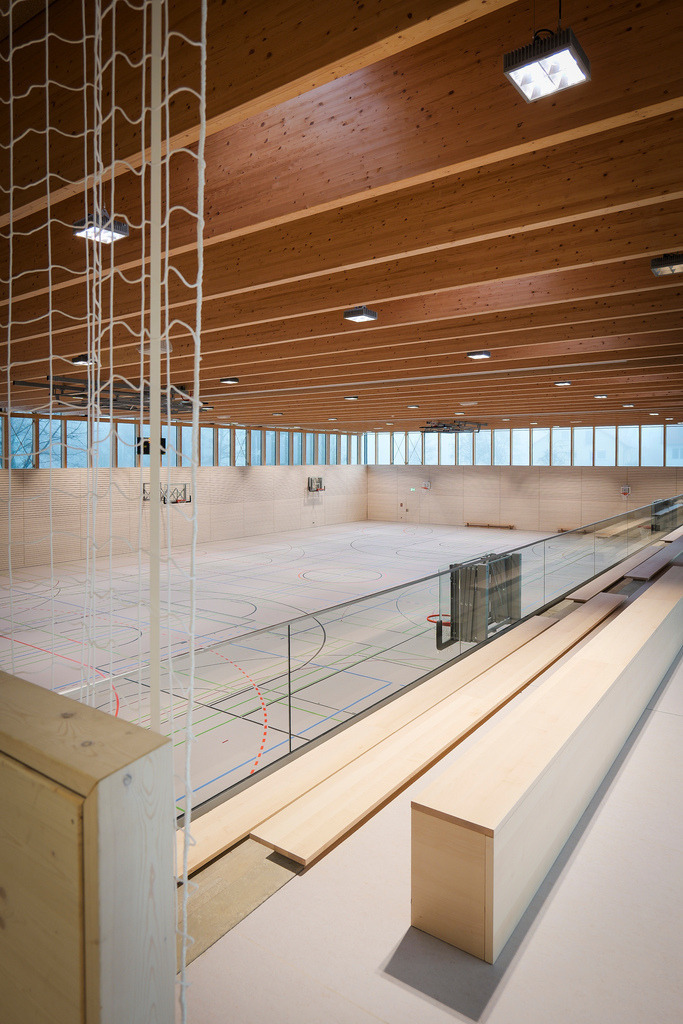 Riedwiesenhalle | Renningen - Renningen erhebt erstmals Nutzungsgebühren für Sporthallen für den Trainingsbetrieb. Anlass ist der Neubau der Riedwiesenhalle hier im Bild. Renninger Sportvereine müssen deshalb wohl ihre Mitgliedsbeiträge erhöhen. - Realisiert mit Pictrs.com