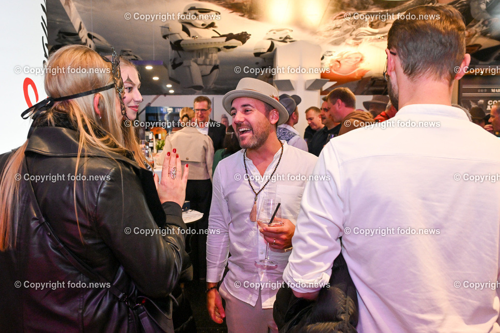 Lassts mas sche griassn_ 2 Tagesbart_ 31.10.2024-108 | bilder, linz, oberösterreich, österreich, europa, photo, foto, tiere, hunde, landwirtschaft, landschaft, politik, wirtschaft, wissenschaft, industrie, verkehr, medizin, society, fodo.news