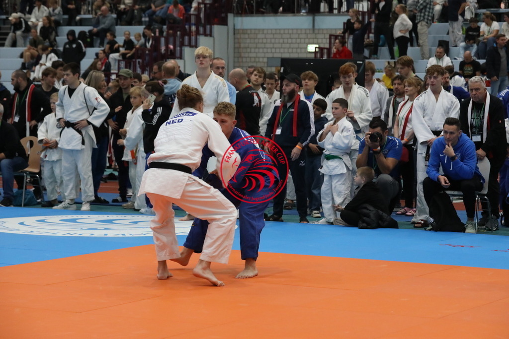 1J7A3105 | Fotos vom Adler Cup - Pictures from Adler Cup

Hier findet Ihr alle Eindrücke und großen Momente der Adler Cup Wochenenden. Here you will find all impressions and great moments of the Adler Cup weekends. - Realisiert mit Pictrs.com