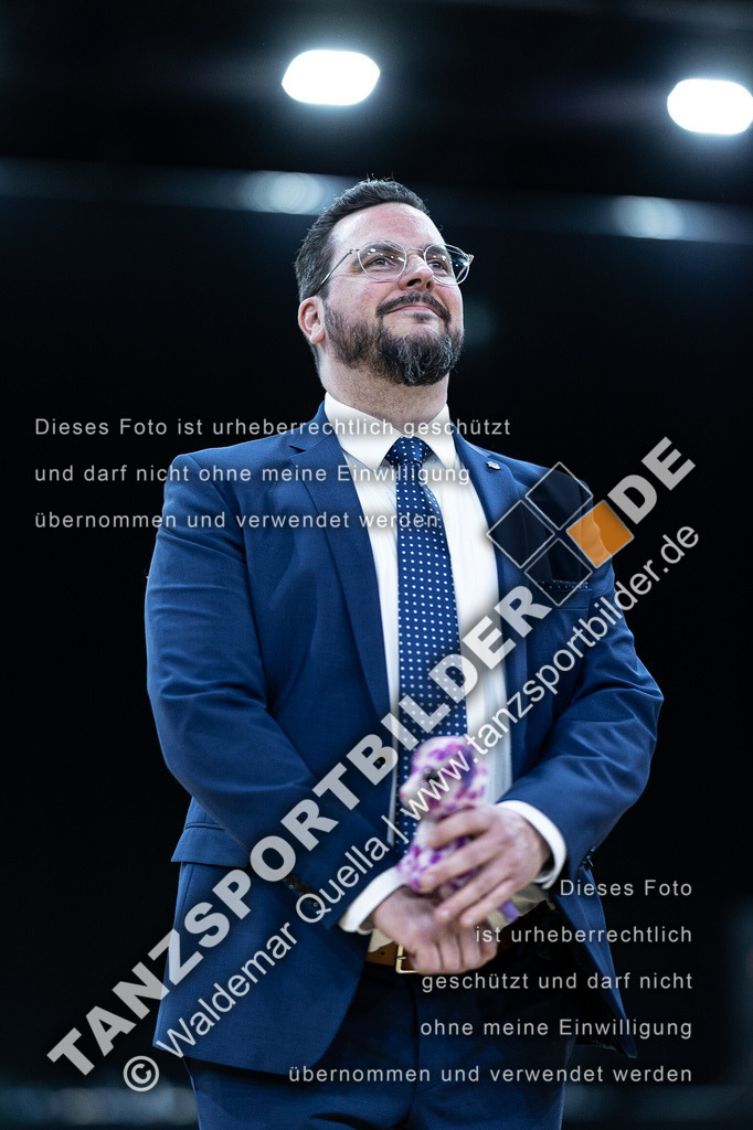 20230226-10296 | Hier finden Sie Tanz Bilder vom Latein und Standard Formationen tanzen. Sportbilder vom Tanzsport. Schöne Fotos und von Weltmeisterschaft, Europameisterschaft, Bundesliga, Regionalliga, Oberliga und Landesliga sowie von GOC Stuttgart, DanceComp, WM Bremen