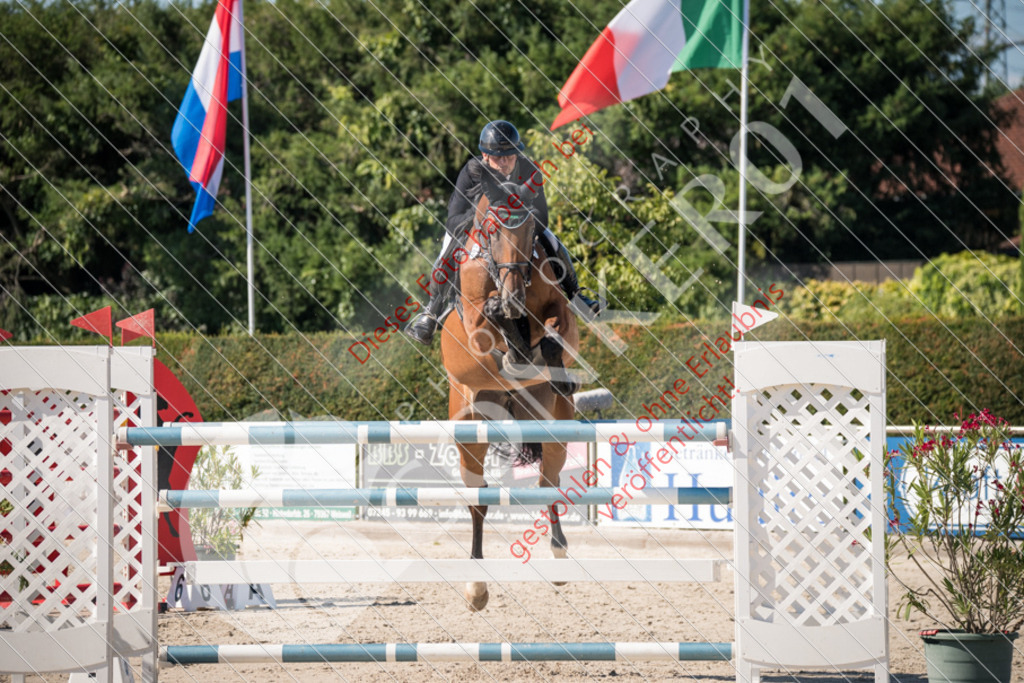 DSC_3741 | Sport-, Event- und Tierfotos in Profiqualität. Einfach auswählen, bestellen und herunterladen. Dein Moment – perfekt festgehalten.