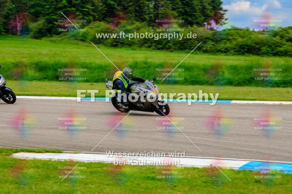 MotoTeam-9717 | Hier findet Ihr Bilder von Touristenfahrten auf der Nürburgring Nordschleife oder von anderen Veranstaltungen die ich besucht habe. Viel Spass beim Durch Schauen 