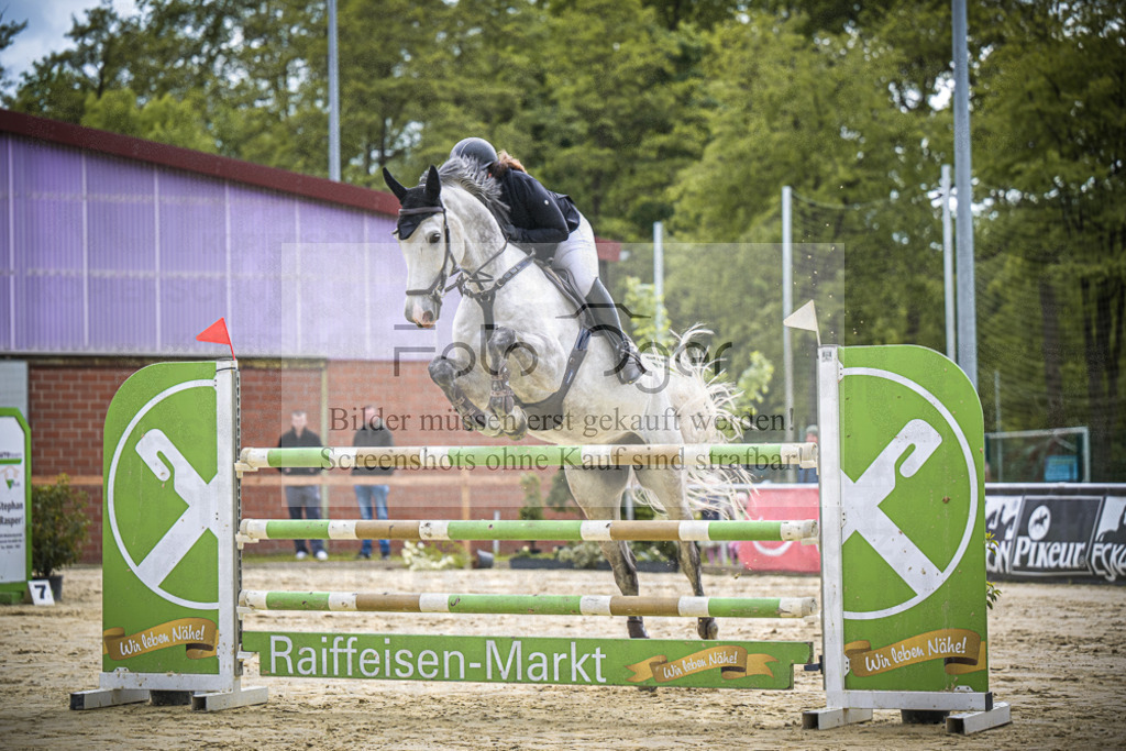 DOS_1532 | Entdecke hochwertige Reitturnierfotos von Foto Oger. Professionell, emotional und authentisch – jetzt Lieblingsmomente im Shop bestellen.Deutschlandweite Turnierfotografie. - Realisiert mit Pictrs.com