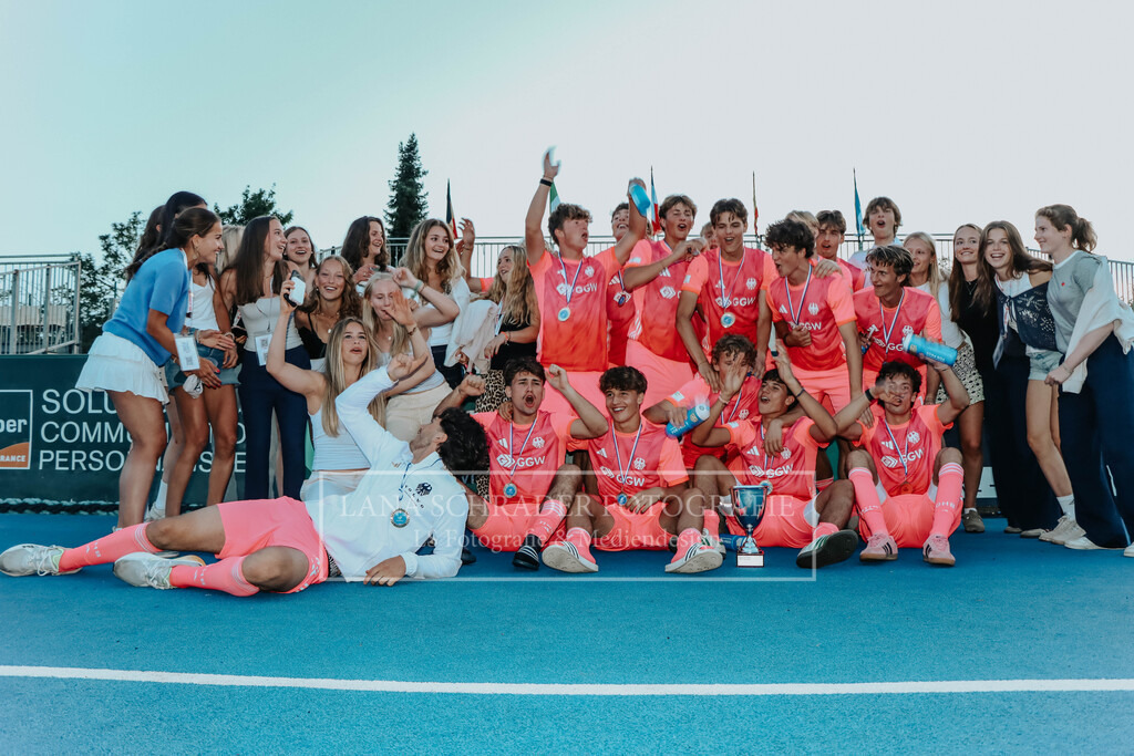 EM_MU18_F_GER-BEL_Lille_bearbeitet_Pokalbilder (128 von 137) | lanaschraderfotografie - Realisiert mit Pictrs.com