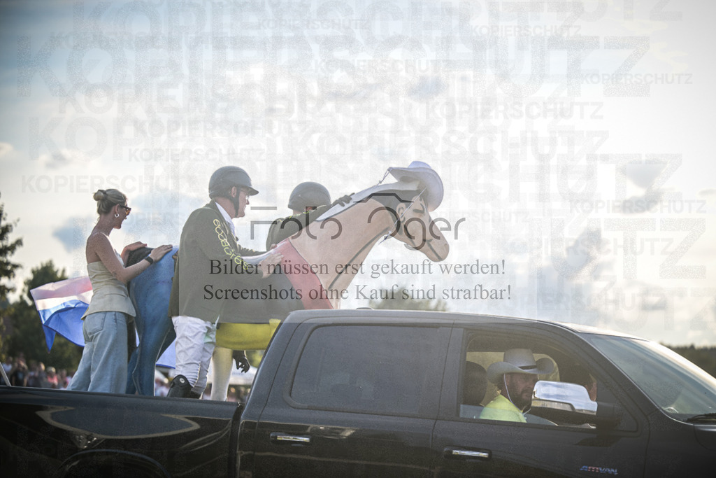 DOS_0012 | Entdecke hochwertige Reitturnierfotos von Foto Oger. Professionell, emotional und authentisch – jetzt Lieblingsmomente im Shop bestellen.Deutschlandweite Turnierfotografie. - Realisiert mit Pictrs.com