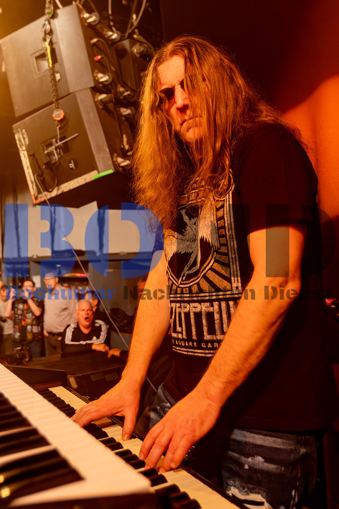 SES_NURDIO20250102-88 | bond - Realisiert mit Pictrs.com