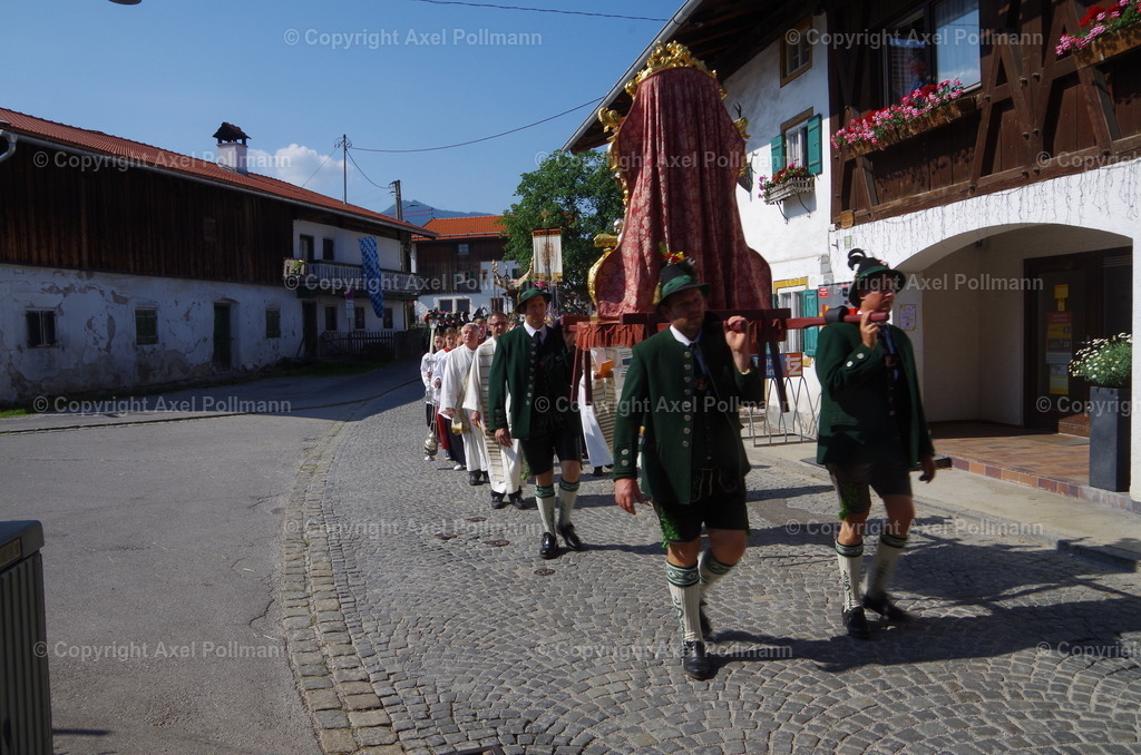 IMGP3440 | fotografiert von Axel PollmannLeonhardi Wallfahrt Benediktbeuern und Murnau, Fronleichnam, Fasching, Landschaft im Loisachtal und Benediktbeuern  - Realisiert mit Pictrs.com