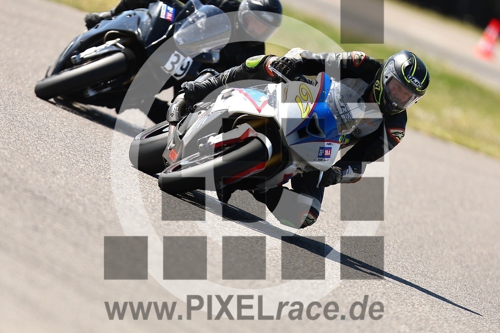 0067-20260426_02067 | Schöne Erinnerungen an spannende Momente - das festzuhalten ist unser Job. PIXELrace.de ist seit 2003 auf den Rennstrecken Europas unterwegs um die Action draußen beim Fahren und die wunderbare Stimmung imm Fahrerlager für euch einzufangen.