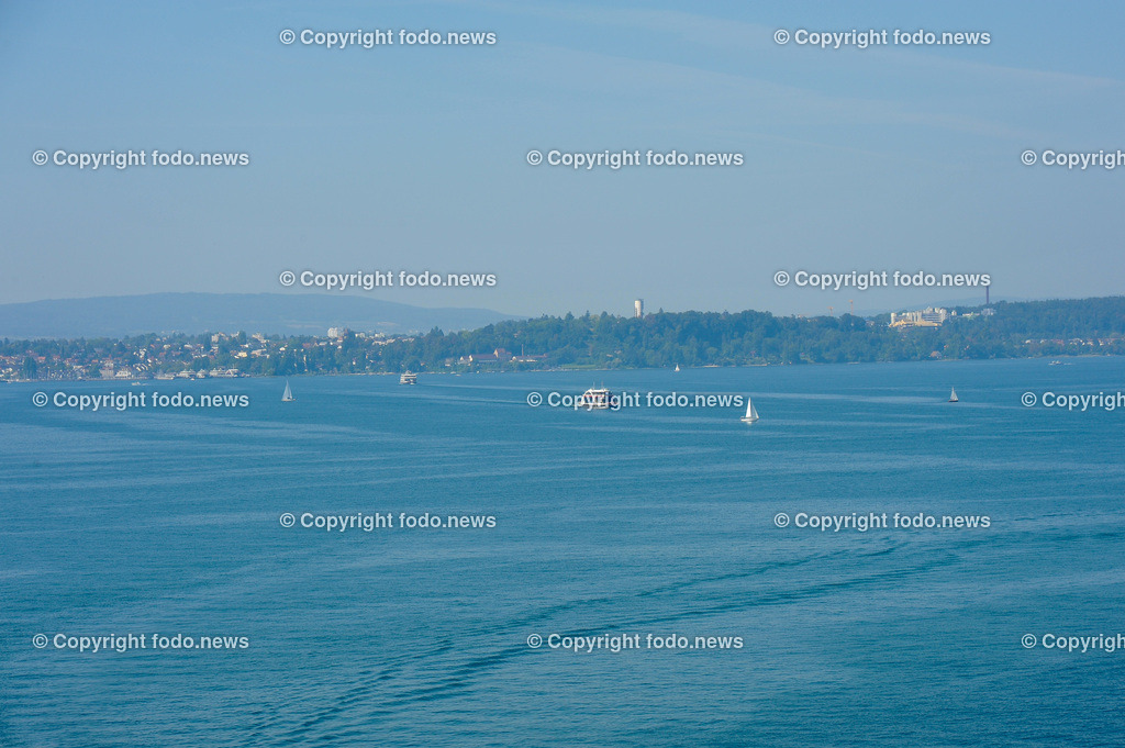 Deutschland_ Baden-Wuerttemberg_ Meersburg_ 21.06.2024-7 | 21.06.2024, Deutschland, GER, Baden-Wuerttemberg, Meersburg, im Bild Stadtansichten, Gebauede, Sehenswuerdigkeiten, Reise, Feature, Travel, Tourismus, Bodensee, Schiff, SchifffahrtMeersburg ist eine Kleinstadt im baden-wuerttembergischen BodenseekreisQuelle: Wikipedia