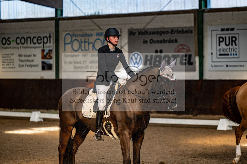 20240308-DOS_4468 | Entdecke hochwertige Reitturnierfotos von Foto Oger. Professionell, emotional und authentisch – jetzt Lieblingsmomente im Shop bestellen.Deutschlandweite Turnierfotografie. - Realisiert mit Pictrs.com