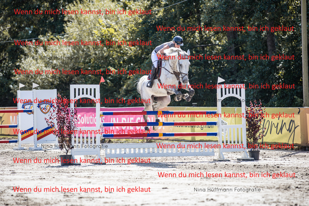 BK1A6462 | Turnierbilder Turnierfotos Nina Hüffmann Turnierfotografie Pferdefotografie Tierzeichnung Haustierzeichnung Pferdezeichnung Hundezeichnung Videograf  - Realisiert mit Pictrs.com
