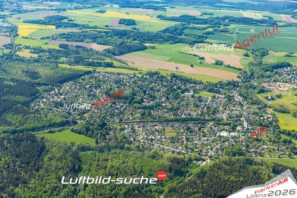 Die Luftaufnahme Jößnitz - Plauen wurde 2022 vom Flugzeug aus (keine Drohne) erstellt. Hohe Auflösung -für große Poster und Wandbilder geeignet - Garantiert!