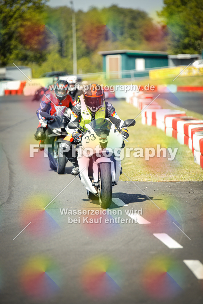 OBK_Mai_Justin_Uwe-10438 | Hier findet Ihr Bilder von Touristenfahrten auf der Nürburgring Nordschleife oder von anderen Veranstaltungen die ich besucht habe. Viel Spass beim Durch Schauen 